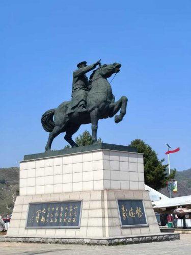鸭绿江河口公路桥（断桥）